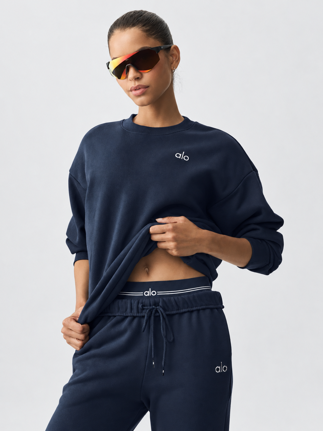 ALO Accolade Crew Neck Pullover – Navy