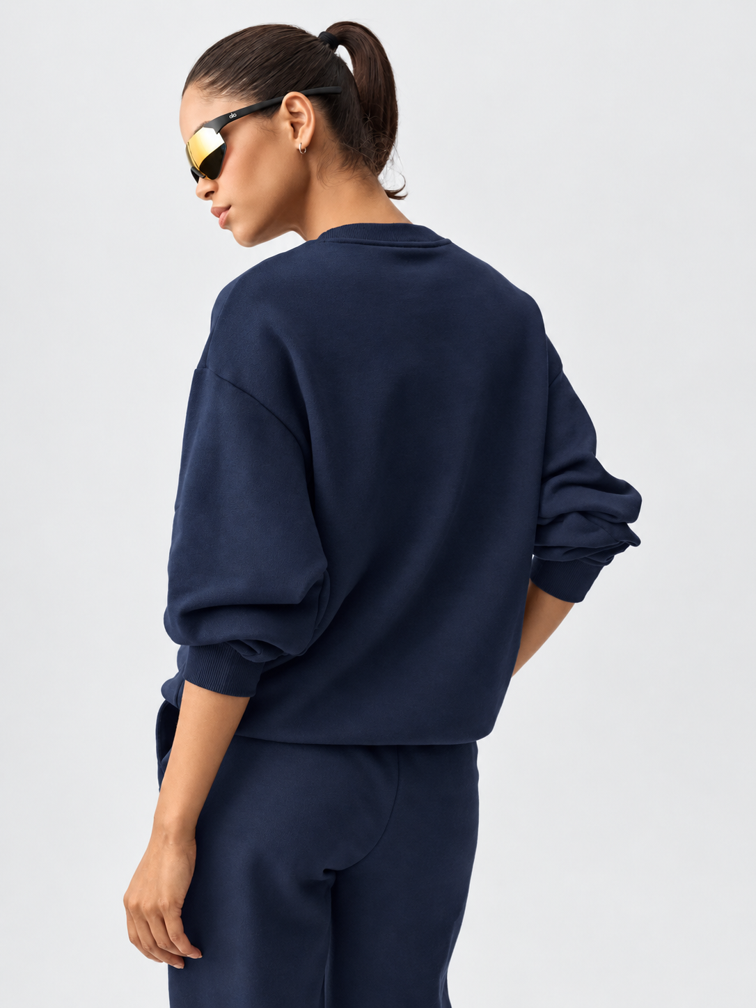 ALO Accolade Crew Neck Pullover – Navy