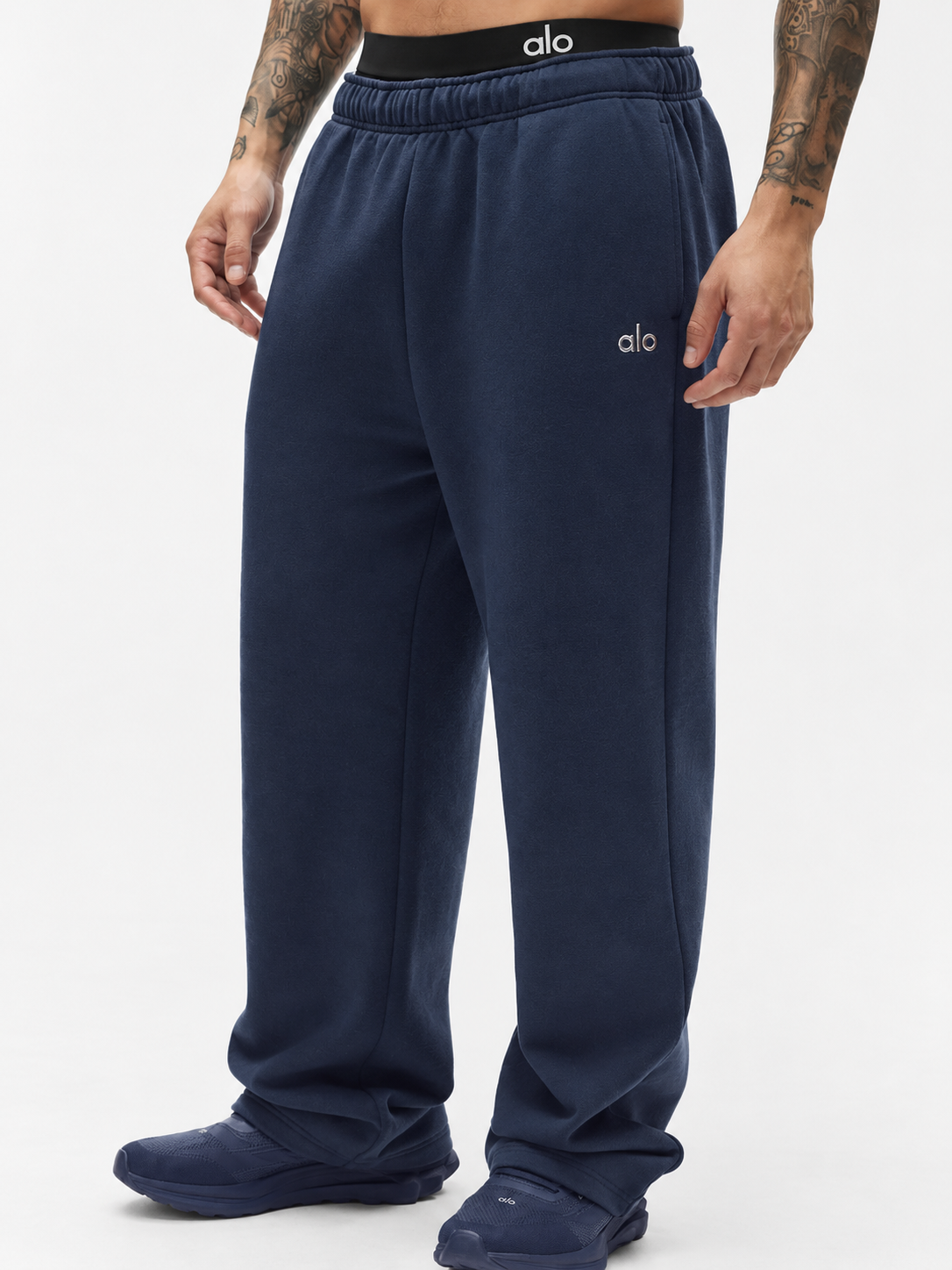 ALO Accolade Straight Leg Sweatpant – Navy