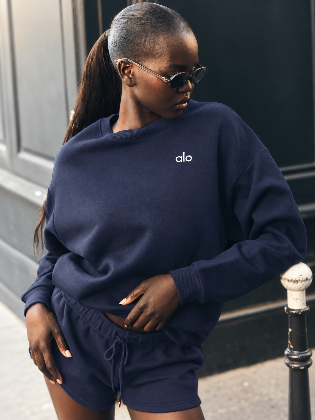 ALO Accolade Crew Neck Pullover – Navy