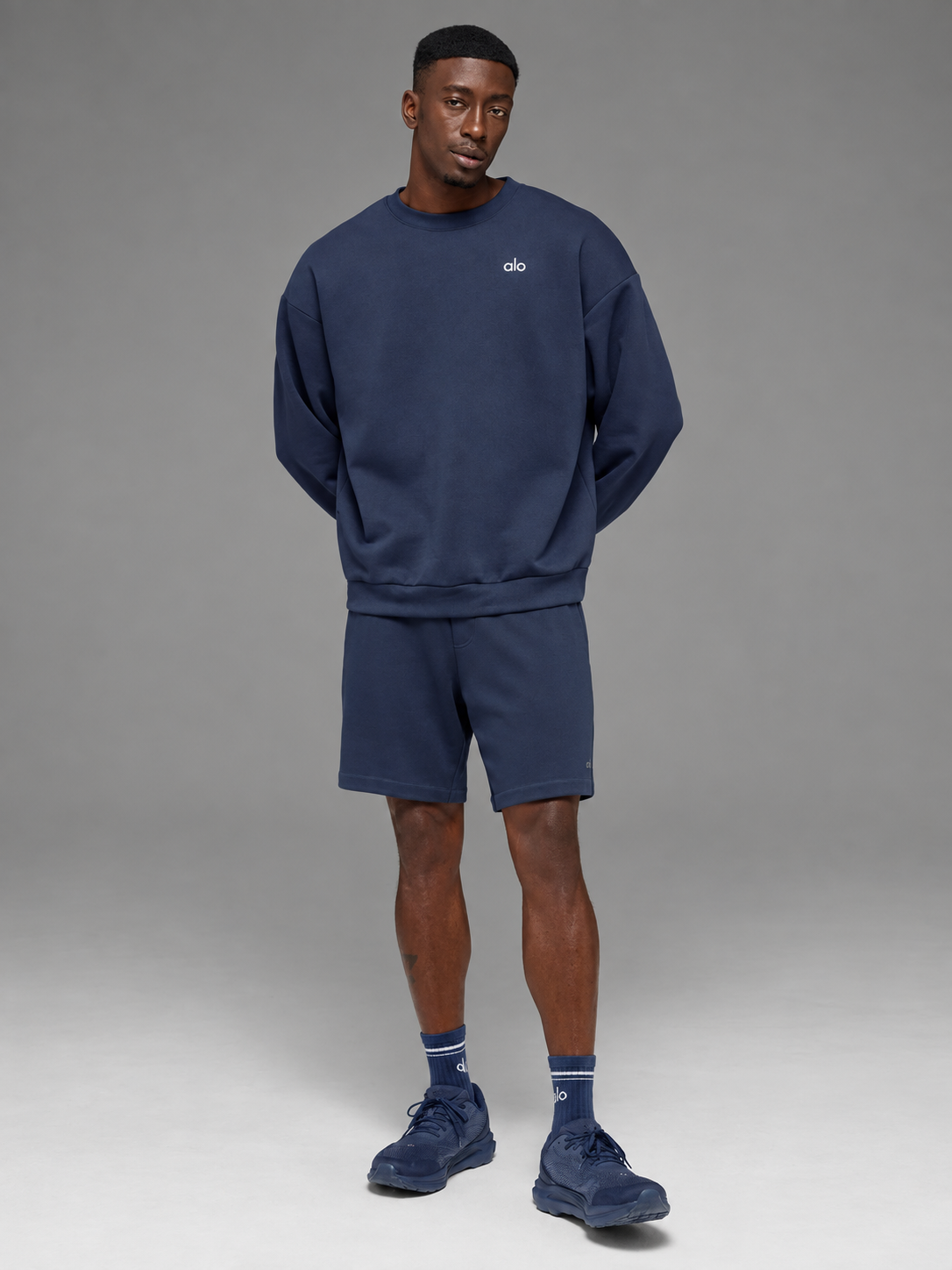 ALO Accolade Crew Neck Pullover – Navy