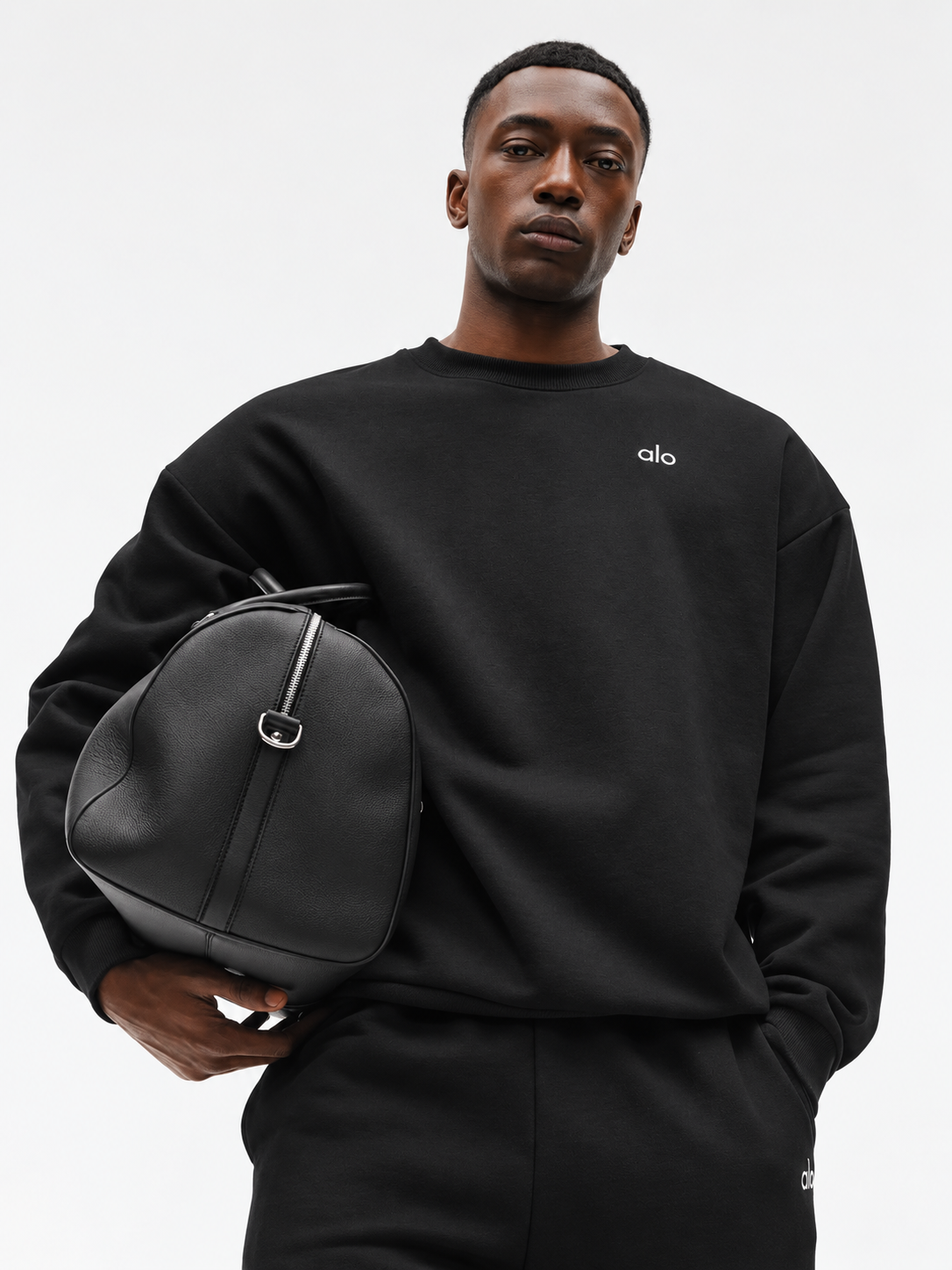 ALO Accolade Crew Neck Pullover – Black