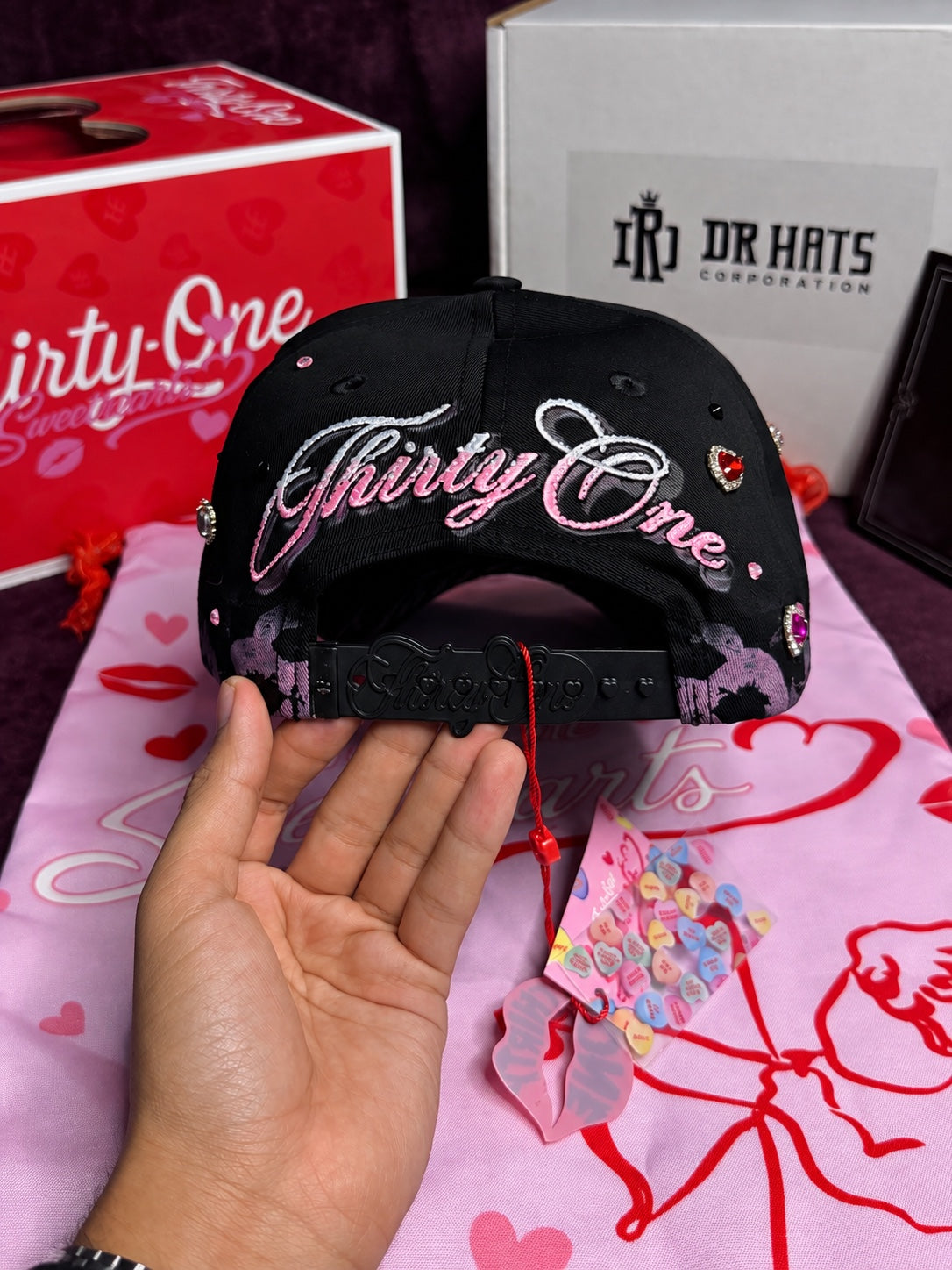 LA XOXO LOVE FULL SET — 31 HATS