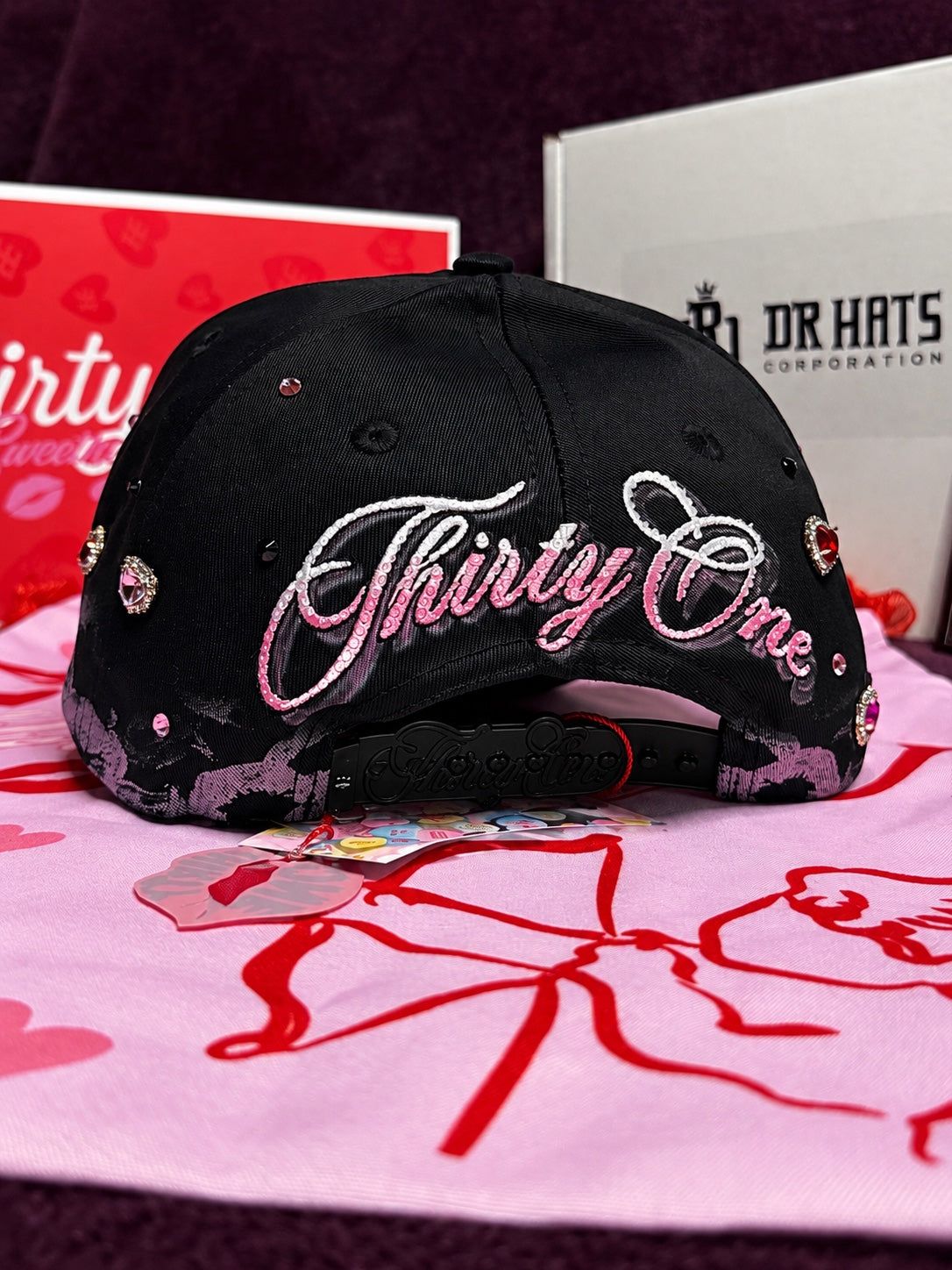 LA XOXO LOVE FULL SET — 31 HATS