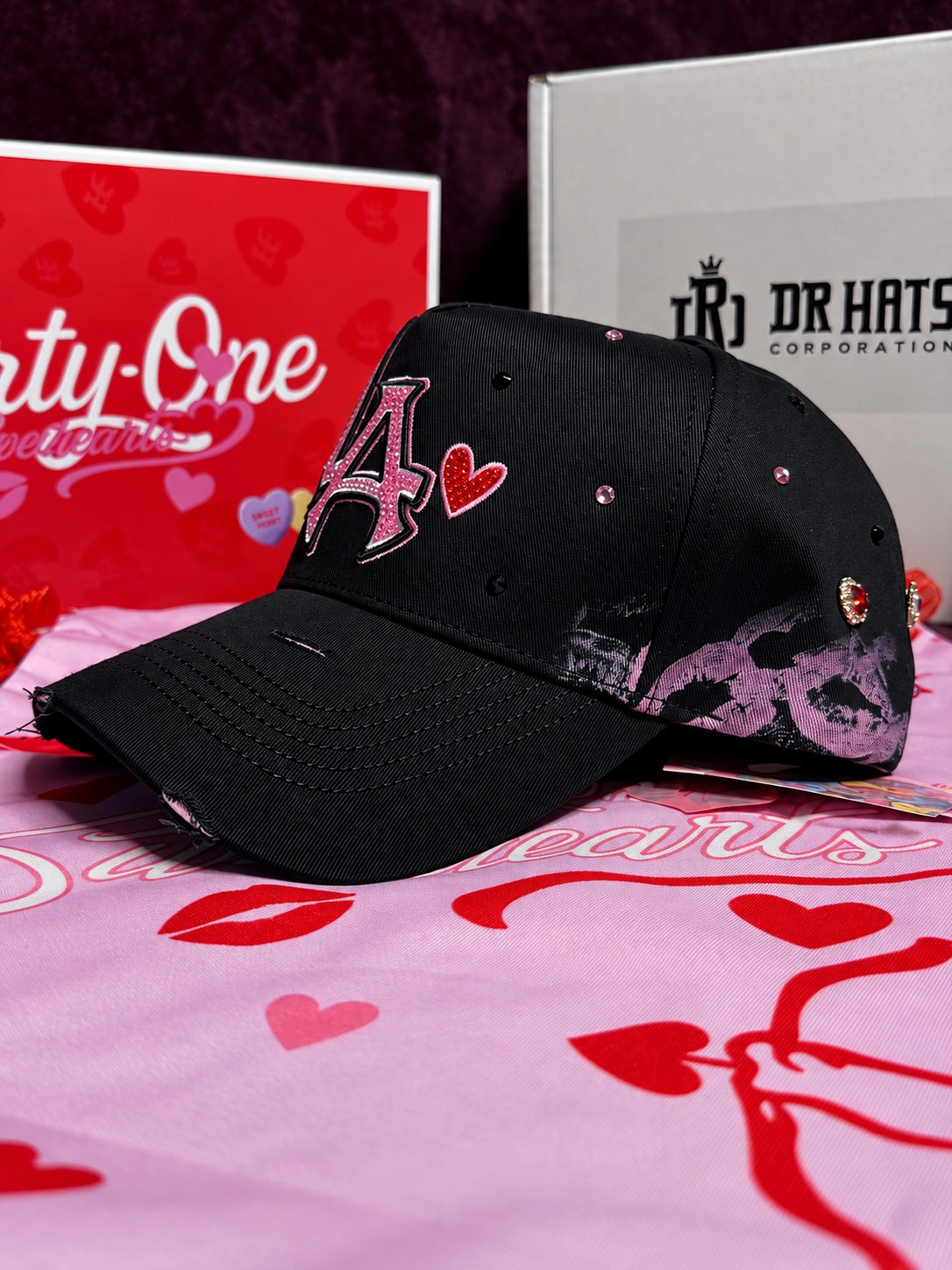 LA XOXO LOVE FULL SET — 31 HATS