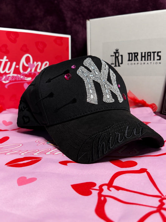 NY LOVE STRUCK FULL SET — 31 HATS.