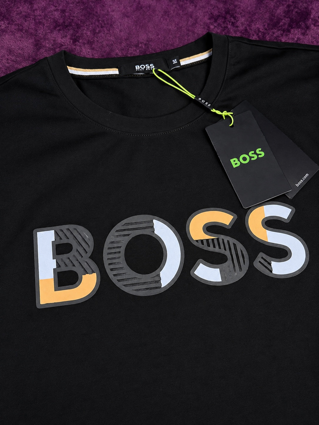 BOSS Negra Logo Gris Blanco Dorado