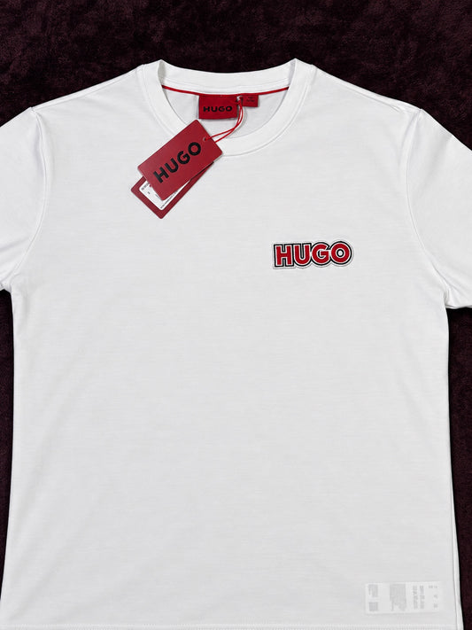 HUGO Logo Rojo Bordado Blanca